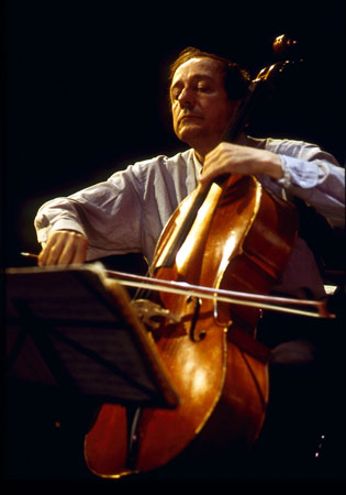 http://www.bach-cantatas.com/Pic-Bio-P-BIG/Perenyi-Miklos-03.jpg